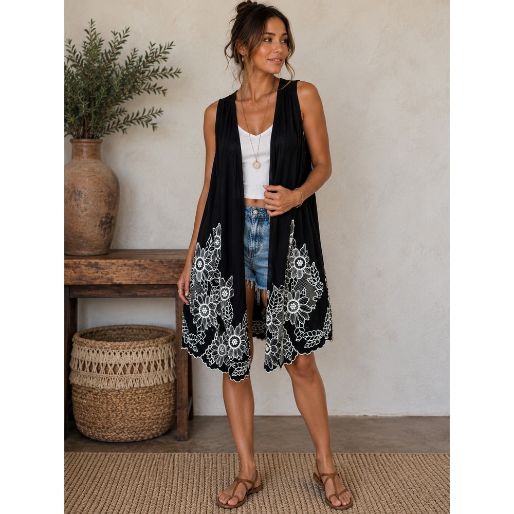 Entro Embroidered Floral Duster‎ Vest Black White Open Front Boho NWT Large